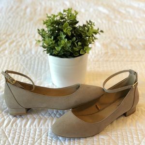 Old Navy Taupe Ankle Strap Flats Size 9
